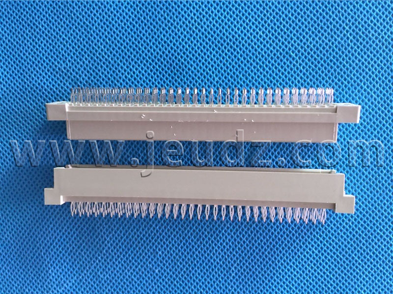 板對板連接器
